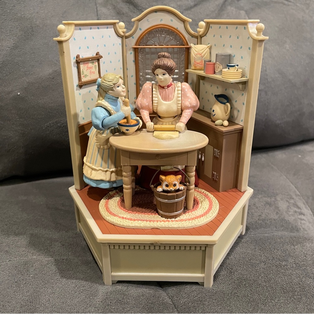Vintage Enesco Music Box ~ Plays Au Clair De La Lune, Baking Scene